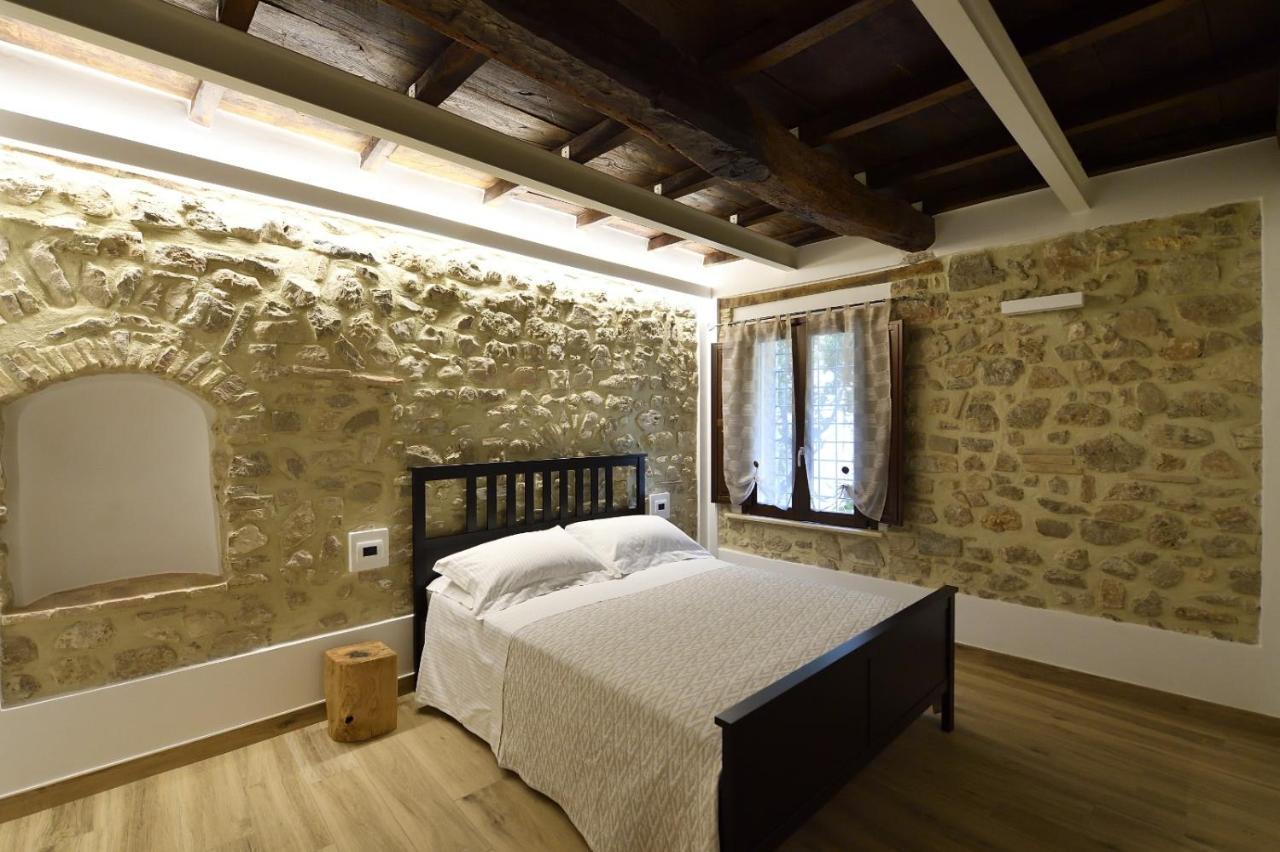 פונדי Le Benedettine Affittacamere Relais מראה חיצוני תמונה